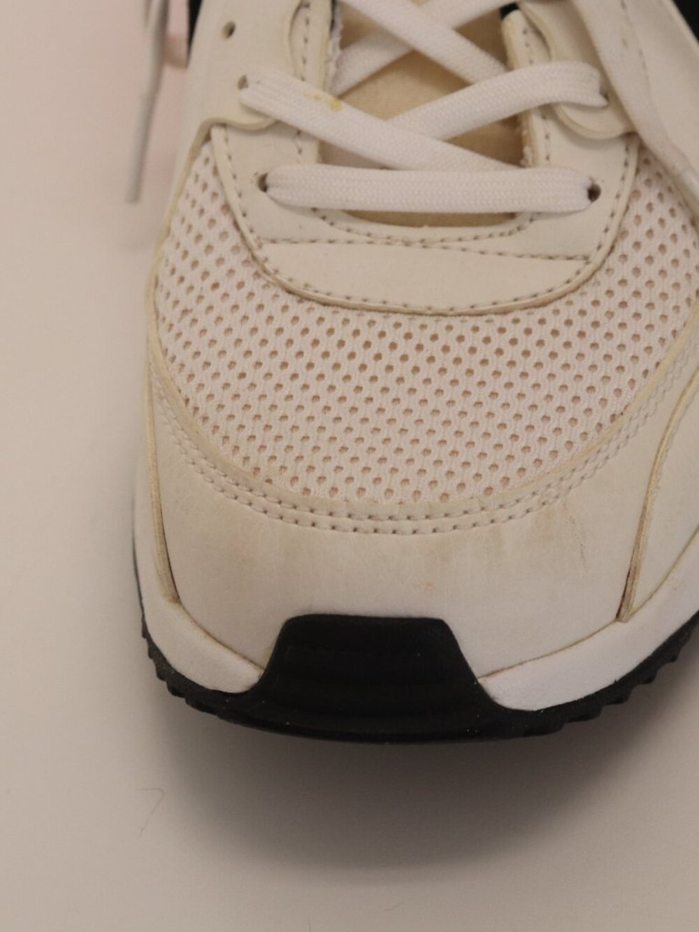 Nike Women's Air Sneakers White Black Pink Size 7.5 Made in Vietnam - Picture 2 of 13